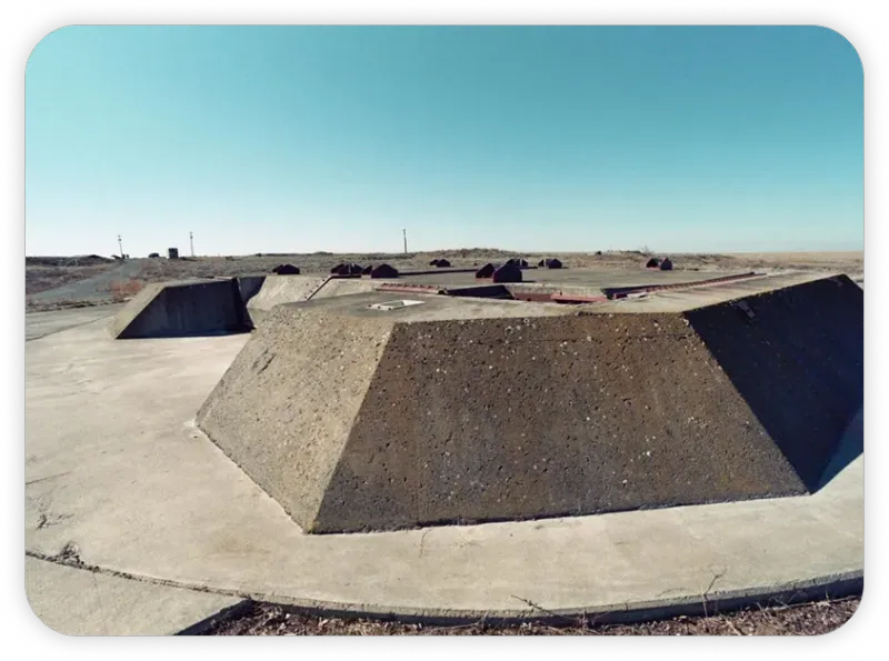 Concrete blast-hardened structure at the surface